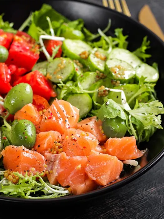 Ensalada de Salmón Fresco